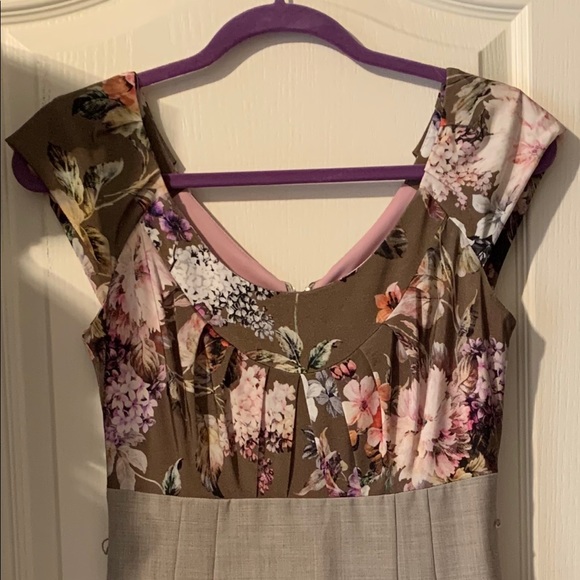 Le Chateau Dress - Picture 1 of 3